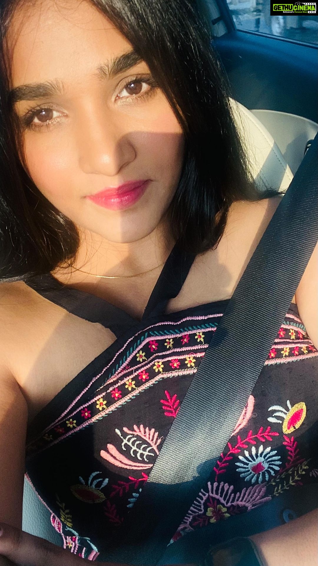Divya Uruduga Instagram - π π€π π₯: @aravind_kp πΉ @abhilashdwarakish π #divyauruduga #divyau #du #D #uruduga #DU #DUvians #thirthahalli #d #shivamoga #kpdu #arviya #arviyans #arya #preetiirali #live #love #laugh #peace #positivity #π§Ώ