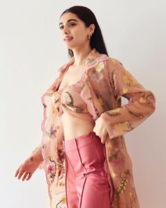 Divyansha Kaushik Instagram - A lil tb💕🐷🌸🍓🎀 Shot by @mourya Styled by @stylebykayal Hmua @kaushikanu
