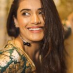 Divyansha Kaushik Instagram - Ramadan Mubarak from your चाँद का टुकड़ा🌙✨