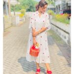 Durga Krishna Instagram - Gift hamper from my Husband @arjunravindranofficial and special day costume from @arsignatureofficial 😊 Happy Valentine’s Day ♥️ Photo courtesy : @dushyanth_krishna_dk