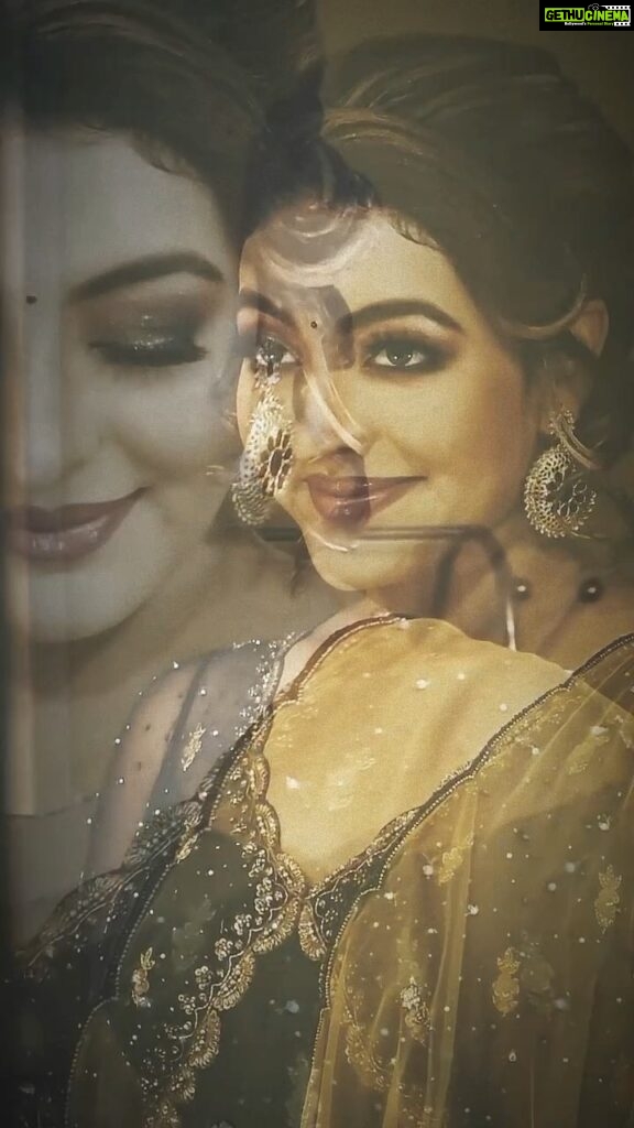 Durga Krishna Instagram - Nothing shakes the smiling heart. Costume & Styling : @arsignatureofficial Makeup : @vikas.vks.makeupartist @nikhil.makeup Hair : @shafi_bridal_makeover Video : @dushyanth_krishna_dk Video edit’s : @joel_geoeditz Special Thanks to @flowersonair