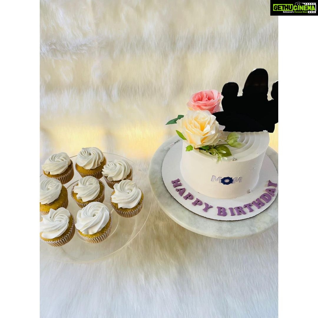 Durga Krishna Instagram - Happy Birthday to the Woman who gave me life, then taught me how to live it. Special Thanks to @choconestbakes for the yummiest cake with cute cupcakes customised for My Amma♥️ 📸 @dushyanth_krishna_dk