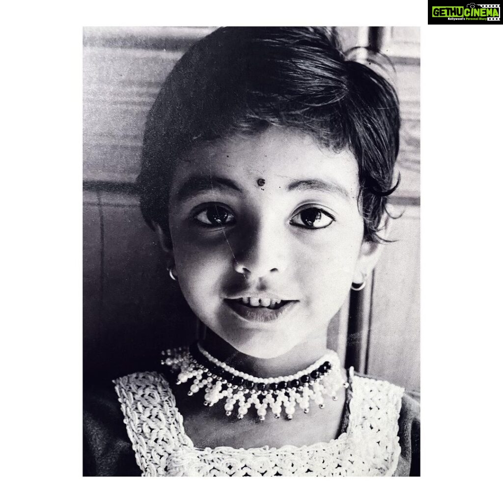 Durga Krishna Instagram - Old is always gold ☺️🥰 #ChildHoodMemories #Precious #ChocolateLover #DamagedTeeth