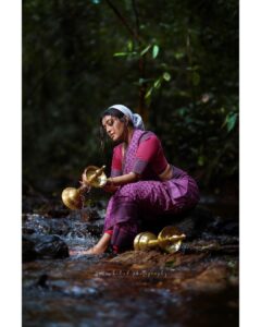 Durga Krishna Instagram - In a world full of trend, I want to remain a classic.

@arun_chelad photography 
Make-up & Hair : @vikas.vks.makeupartist @sudhiar.hairandmakeup 
Costume & styling : @styled_by_arundev
