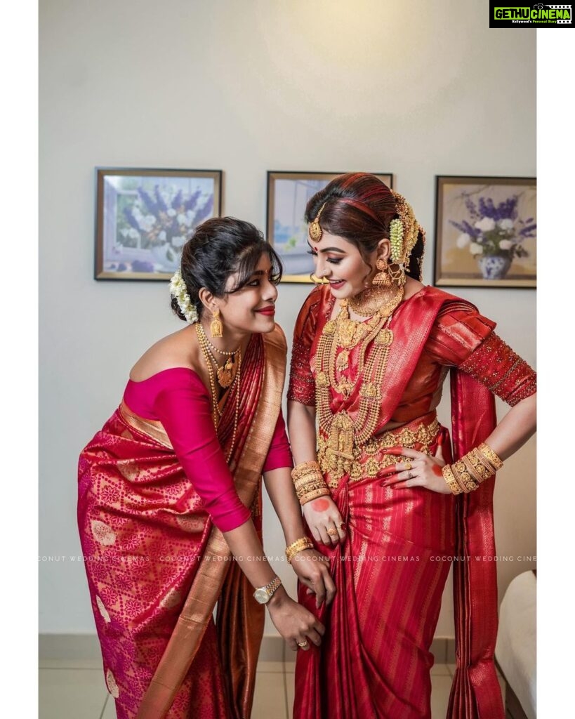 Durga Krishna Instagram - Not Sisters by blood But Sisters by Heart US ♥️ @mariyam_fullon PS : You can see her like my shadow in all my wedding videos.. #allwaysandforevertogether ♥️
