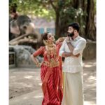 Durga Krishna Instagram - Hello Mr.Husband ! Makeup : @vikas.vks.makeupartist Groom Makeup : @nomarks_shibaz Hair : @mani_hairstylist Jewellers : @lakshmijewellery916 Costume : @paris_de_boutique Styling : @styledbysmiji Saree drapping : @bencyraji Assistant : @nikhilraj002 For Orginal pic : @coconut.weddings #DAshaadi ##loveisintheair #durgakrishna