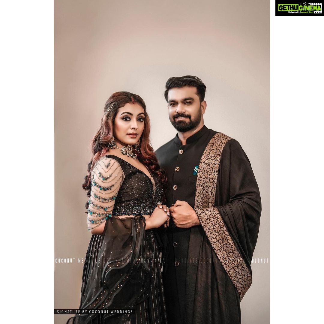 Durga Krishna Instagram - π€ Makeup & Hair: @makeupbytonymua Photography: @coconut.weddings Costume: @paris_de_boutique Events: @eventiaevents @nikhil_eventia Jewellers : @pureallure Assistant : @jacobanil Styling : @styledbysmiji