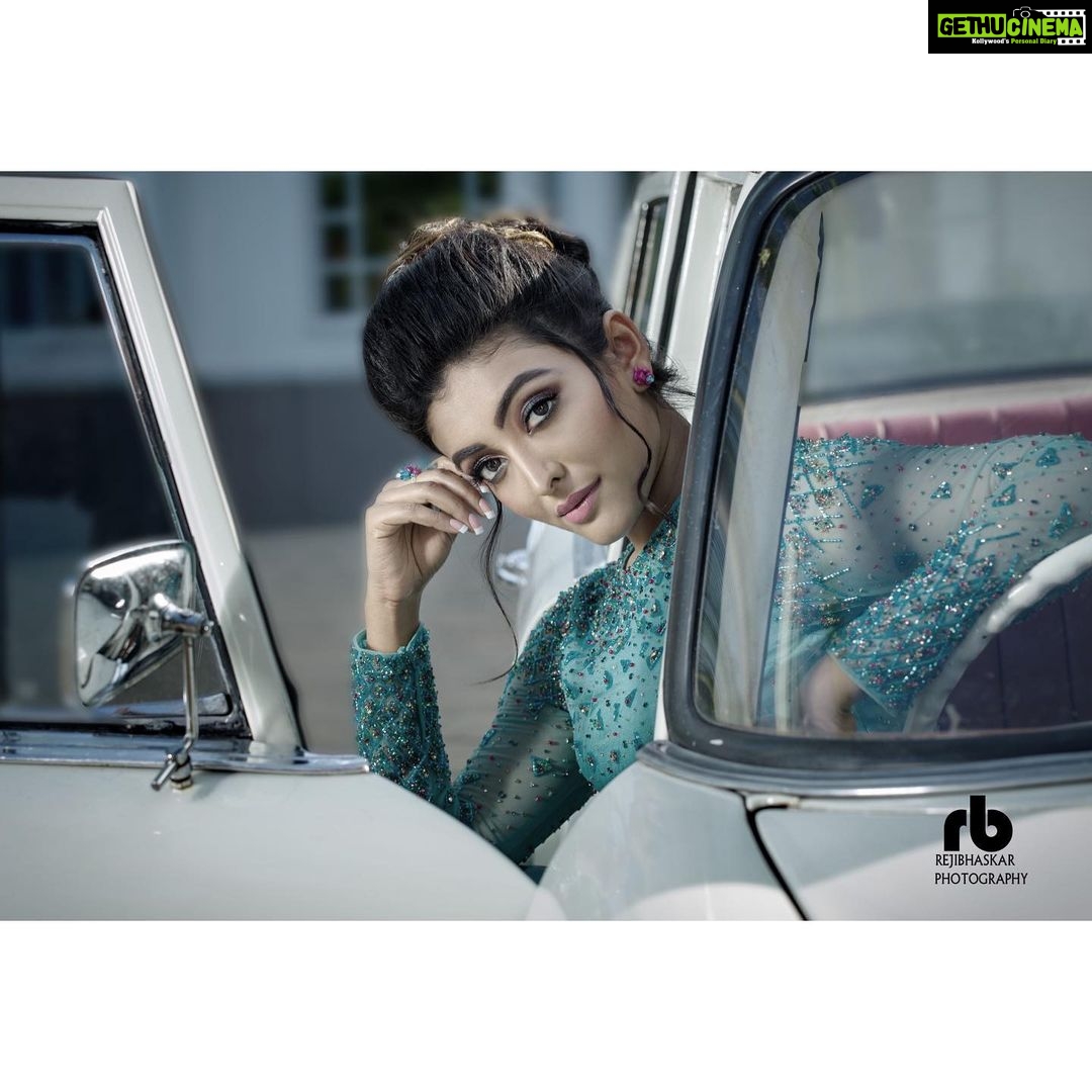 Durga Krishna Instagram - You are a princess, destined to become a queen. Your own wondrous story has already begun. Your 'once upon a time' is now. Shoot for @paris_de_boutique Photo courtesy : @rejibhaskar_ Makeup : @vikas.vks.makeupartist Hair : @sudhiar991 Coustume and styling : @paris_de_boutique ♥️ #lovedtheircollection😍 #favoritenow