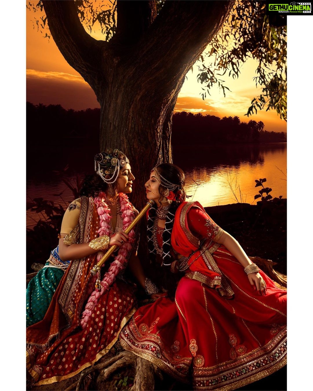 Durga Krishna Instagram - Hare Krishna ππ» Happy Janmashtami βΊοΈ @durgakrishnaartist | @lasyapriyaharitha Photography : @arun_payyadimeethal Retouching: @suveeshgraphiccyanide Costume : @vasudevan.arun Styling : @sundarmahal Makeup & Hair : @_maskenbildner_bridal_studio_ @rageshrichu_makeupartist @jithu_98469846