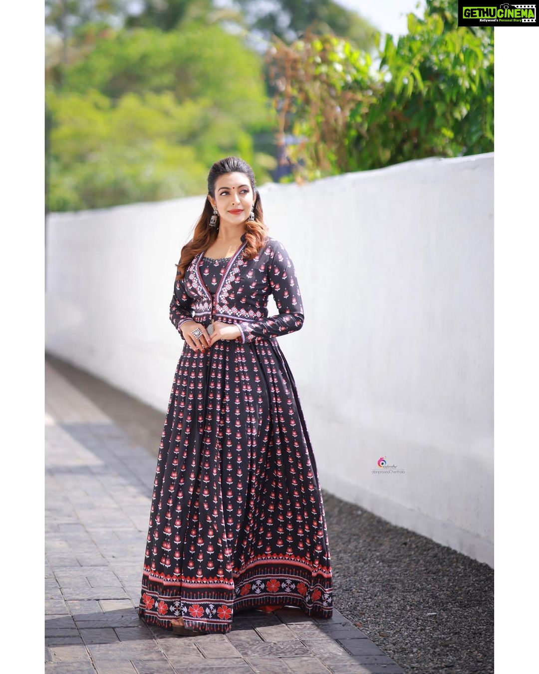 Durga Krishna Instagram - Styling: @sanliya_sabu Photography : @abinprasad_cherthala Costume:@arrayofshades MUA : @vikas.vks.makeupartist Hair : @nikhil_vks Jewellery :@anokhi_priyakishore