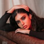 Dushara Vijayan Instagram – Looking at you,looking at me😎
.
.
.
Shot by : @thememoryboat  and team
Makeup Artist : @renuka_mua 
Hair stylist : @puii_c_ammy 
Assistance : @prasanthpowar

#styleinspo #style #fashion #black #sassy #whatiwear #stylestatement
