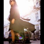 Dushara Vijayan Instagram - All eyes on me! . . . Shot by : @georgesimon_m Bag : @prada Hairstylist : @renuka_mua #streetphotography #fashionblogger #fashionista #devilwearsprada #prada #black #style #styleblogger #styleinspo #fashionstyle #london #luxury