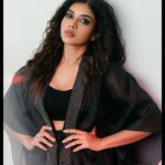 Dushara Vijayan Instagram - XoXo,gossip girl🖤 . . Shot by : @thememoryboat and team Makeup Artist : @renuka_mua Hair stylist : @puii_c_ammy Assistance : @prasanthpowar #styleinspo #style #fashion #black #sassy #whatiwear #stylestatement