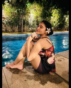 Dushara Vijayan Instagram - Wild n free🫶🏼