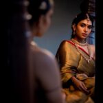 Dushara Vijayan Instagram - Shot by : @photonimage_by_daran Assistance : @arul.cool Makeup : @renuka_mua Jewellery : @nacjewellers Hairstylist : @puii_c_ammy @syla_hair_extensions Location assistance : @prasanthpowar #photography #indianwomen #traditionalwear #vintage #reels #traditional #antiquejewelry #antiques #indiangirls #grainisgood #raw