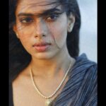 Dushara Vijayan Instagram - உள்ளங்கள் துடிக்கும் ஓசை… இசை ஆகாதோ… . . . Shot by : @digiframez_fashion @digiframezphotography @sabareesh_appu @kris_clicker Jewellery : @nacjewellers Assistance : @___mr__uni_que___ @prasanthpowar @bossu_iz_kiddoo
