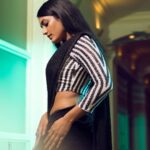 Eesha Rebba Instagram - Every saree has a story….🖤 Photography : @prachuprashanth Wardrobe/styling : @labelswarupa MUA : @kaviyaartistry_off Jewellery: @original_narayanapearls Organised by @arunprajeethm