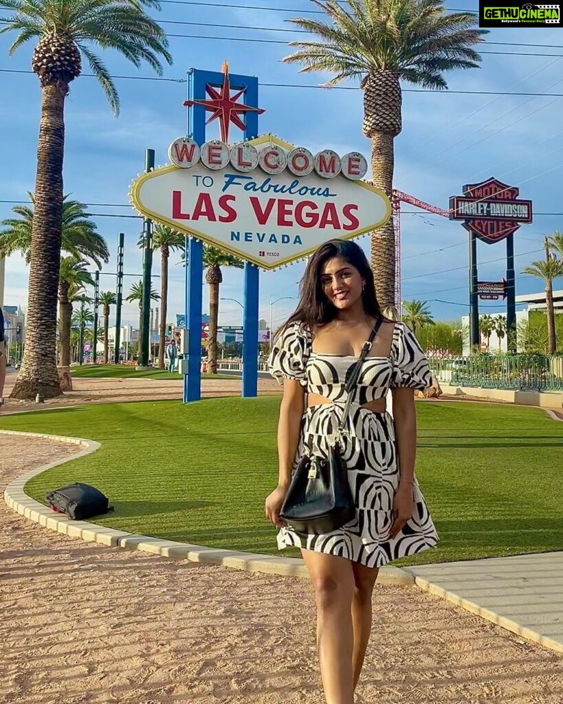 Eesha Rebba Instagram - "Not all who wander are lost"🍹 #traveldiaries #throwback Las Vegas, Nevada
