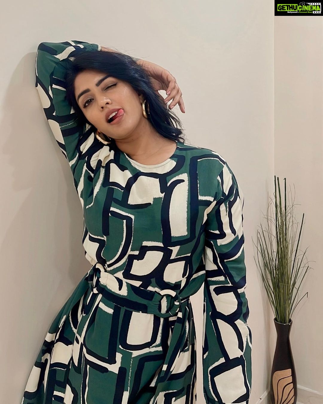 Eesha Rebba Instagram - Who wants dramaβ¦πππ