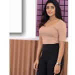 Eesha Rebba Instagram - Hey there😁