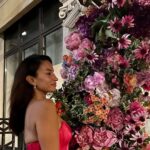 Elena Roxana Maria Fernandes Instagram - Flower power! 🌸 . . . #flower #power #beauty #beautiful #glam #glow #ootd #outfit #outfitinspiration #outfitoftheday #love #fashion #smile #travel #event #street #inspire