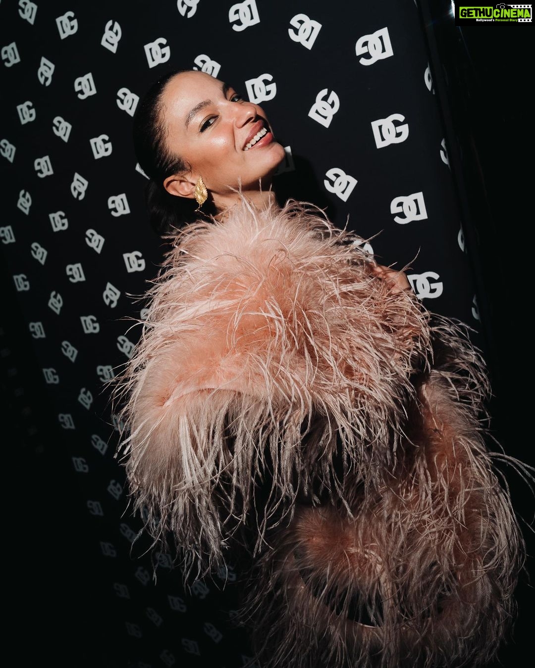 Elena Roxana Maria Fernandes Instagram – All smiles at the ...