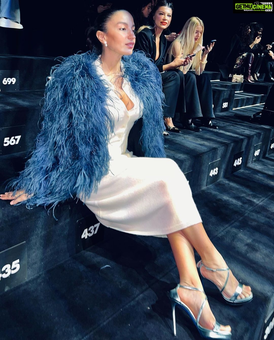 Elena Roxana Maria Fernandes Instagram – Ready for the @dolcegabbana ...