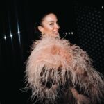 Elena Roxana Maria Fernandes Instagram - All smiles at the @dolcegabbana dinner! . . Photographer: @lucaspossiede Agent: @brave_talents @bravemodels #milanfashionweek #milano #dolceandgabbana #milan #style #fashion #travel #traveldiaries #slay #jewellery #feathercoat #stylefashion #outfit #ootd #glam #glow #beauty #beautiful #slayqueen #street #streetfashion #accessories #love #pretty #travelandslay #show