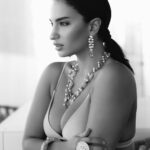 Elena Roxana Maria Fernandes Instagram - As simple as black or white. . . . @monamunshi @label_rm @the_rack_by_kachins @modemodelsdxb . . . #simple #blackandwhite #outfit #ootd #outfitoftheday #dress #pose #natural #makeup #fashion #style #traditional #skin #beaut #beautiful #pretty #jewellery #accessories #jewels #beauty #shoot #shootdiaries #glam #glow #bnw #bw