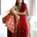 Elena Roxana Maria Fernandes Instagram - Elegance never goes out of style. . . . . @monamunshi @label_rm @the_rack_by_kachins @modemodelsdxb . . . #elegance #elegant #style #outfit #ootd #outfitoftheday #lehenga #style #stylefashion #pose #natural #makeup #traditional #skin #beaut #beautiful #pretty #jewellery #accessories #jewels #beauty #shoot #shootdiaries #glam #glow