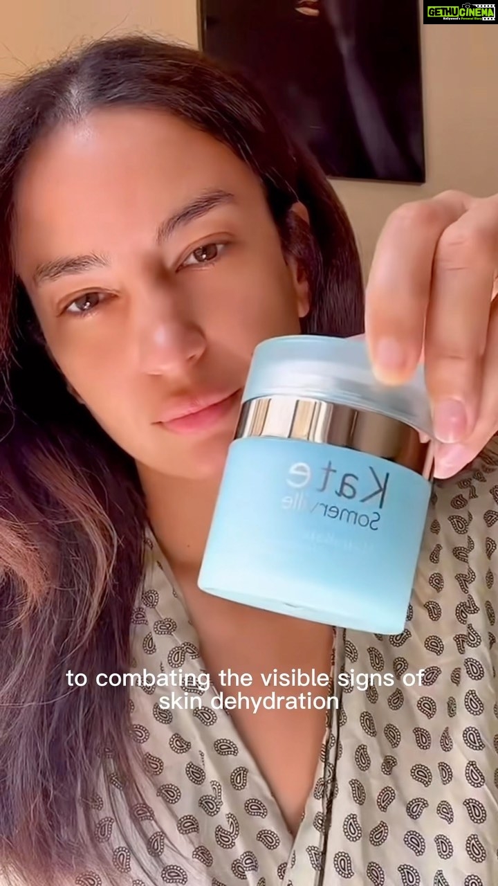 Elena Roxana Maria Fernandes Instagram - Feel hydrated and recharged with @katesomervilleskincare hydrakate recharging water cream. . . . #katesomerville #katesomervilleskincare #hydrate #recharge #products #beauty #beautyproducts #beautitips #makeup #love #pretty #beautiful #glow #shine #glam #fresh #fashion #rehydrate #hydration #skin #face #reels #instareels #reelitfeelit #reelkarofeelkaro #hydrakate #cream #ad