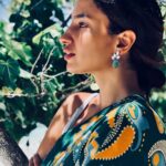 Elena Roxana Maria Fernandes Instagram - This Valentine’s Day . . . . . 💍 #UmeshJivnani #umeshjivnaniluxuryjewels . #valentinesday #vday #pretty #beauty #face #pose #travel #outfit #outfitoftheday #ootd #fashion #style #beautiful #travel #destination #love #life #smile #happy #glam #glow #jewellery #accessories