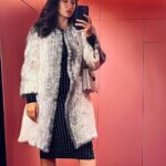 Elena Roxana Maria Fernandes Instagram - Selfie time. . . . . 🧥@helenyarmak 👜 @bulgari 👗 @pinkoofficial . . #selfie #time #pose #mirror #dress #coat #bag #accessories #glam #glow #shoot #traveldiaries #beauty #fashion #style #fashionandstyle #beautiful