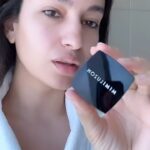Elena Roxana Maria Fernandes Instagram - Taking care of my lips since forever @mimiluzon! #glowbymimiluzon . . . #mimiluzon #beauty #lips #products #skincare #cosmetics #wellbeing #reelitfeelit #reelkarofeelkaro #instareels