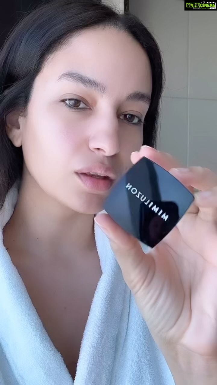 Elena Roxana Maria Fernandes Instagram – Taking care of my lips since ...