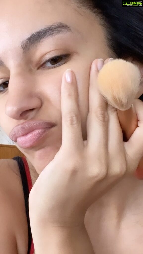 Elena Roxana Maria Fernandes Instagram - Transforming into a Disney Princess @ayrelauk @fatinhasadomua @shl.hair @bridgeindia #sustainablefashion #disneyprincess #makeuplooks #transition