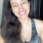 Elena Roxana Maria Fernandes Instagram - The ritual Amla Soothing serum from @fableandmane is a scalp nourishing treatment to calm troubled scalps and nourish dry ends #selfcare #selfbeauty #indianbrand #indianbeautysecrets #haircare #indianhaircare #beautytips #hairproducts