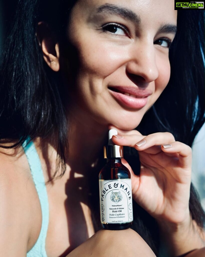 Elena Roxana Maria Fernandes Instagram - In love with @fableandmane and their plant based products, inspired by ancient Indian beauty secrets with vegan, clean and cruelty-free formulas. And also both our roots are the same: India. 😉 . . . 📸 @shannonmikhaillobo . #fableandmane #beauty #hair #haircare #hairproducts #beautyproducts #trends #life #love #pretty #care #selfcare #routine #beautiful #glam #glow