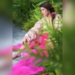 Ena Saha Instagram – Fashion is instant language, you start communicating instantly!🌸
#photoshoot #naturalbeauty #pinkcolor #fashionstyle #explore #enasaha