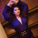 Ena Saha Instagram – Keep Calm and be purple 💜
@dolcegabbana 

MakeUp & Styling @beardwali 
Image courtesy @the_vagabong_creator 
#enasaha #purple #photoshoot #pictureoftheday #d&g #dolchegabbana #makeup #fashion #explorepage #explore #curlyhair