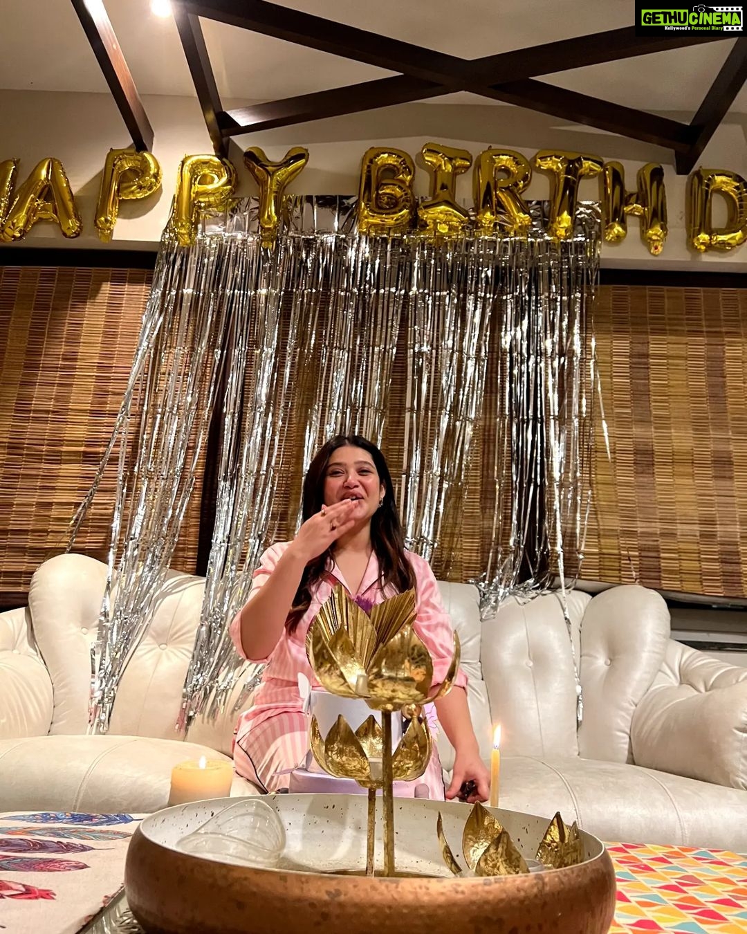 Ena Saha Instagram - Thank you everyone for all Your precious wishes and blessings! So grateful for all You guys..☺❤ . . . #birthday #birthdaygirl #birthdaywishes #birthdayparty #actress #enasaha #cake #gemini #love #loveyouall #fan #fanclub #tollywood #tollywoodonline #foryou #instagood #instagram #kolkata #film