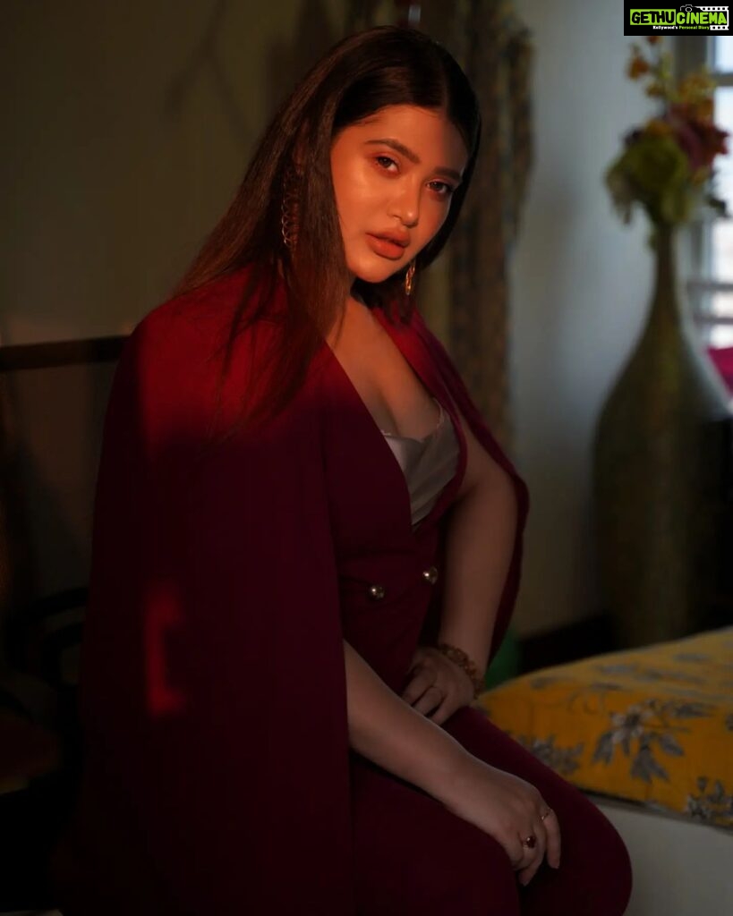 Ena Saha Instagram - How You Love Yourself Is How You Teach Others To Love You... . . . Photography @the_vagabong_creator #enasaha #photooftheday #photoshoot #actress #brown #dress #trending #statement #tollywood #tollywoodonline #outfitoftheday #actorslife #puppy #dog #dogsofinstagram #home #sunset #light #explorepage #explore #nationalpuppyday #t2puparazzi