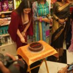 Ena Saha Instagram – At the inauguration of #vanity101 
@raai_shot such a lovely moment it was❤
.
.
.
#inaguration #beautyproducts