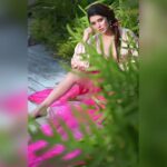 Ena Saha Instagram – Fashion is instant language, you start communicating instantly!🌸
#photoshoot #naturalbeauty #pinkcolor #fashionstyle #explore #enasaha