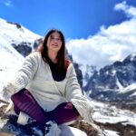 Ena Saha Instagram – This might be my chilliest adventure yet… 
#chillvibes #snow #winter #fashionstyle #vacymode