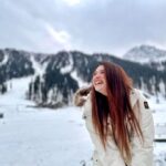 Ena Saha Instagram – This might be my chilliest adventure yet… 
#chillvibes #snow #winter #fashionstyle #vacymode