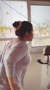 Ena Saha Instagram - Don’t Count the Days, Make the Days Count. ...#reel #progress #reelitfeelit #explorepage #viral #fitness #diet #healthylifestyle #trending #enasaha #coaching #coachbiswajit