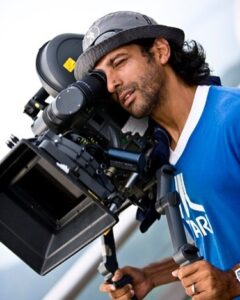Farhan Akhtar Instagram - Every once in a while I stop and think about how lucky we film makers are .. to think up a story and then connect with like minded dreamers to bring that story to life .. to get to share what once lived just in the mind with the world and hopefully .. hopefully.. evoke the intended emotional responses. There’s no other place I’d rather be. Behind a camera or in front of a camera. Doesn’t matter. As long as it’s telling stories. See you at the movies. ♥️