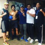 Farhan Akhtar Instagram - Surround yourself with people who bring out the best in you… who encourage you.. who lay the foundation and give you the strength to believe anything is possible. But more importantly, when you achieve what you set out to, don’t ever forget who was in your corner. @drewnealpt @samir_jaura @anand.physio @darrellfoster #toofaan #bts #crew #backbone