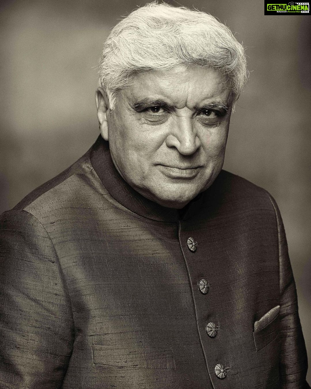Farhan Akhtar Instagram - Happy birthday pa. You know what you mean to me and to every person who’s life, thinking and work you have influenced for the better. Love you. ♥️♥️ @jaduakhtar